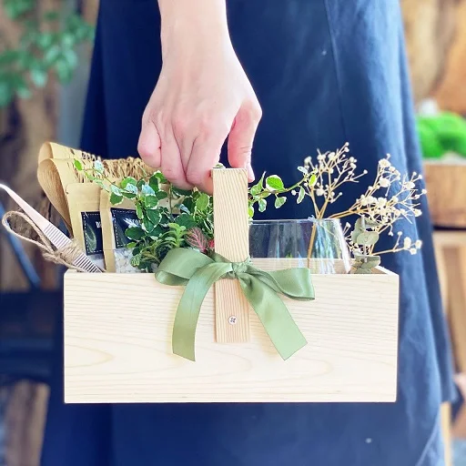 Corporate Door Gift Set Online Exclusive – (Pre-order) Blooming Box x 10 Sets